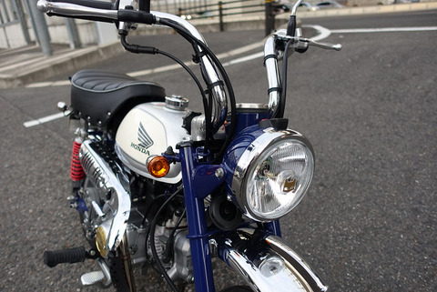 R16001