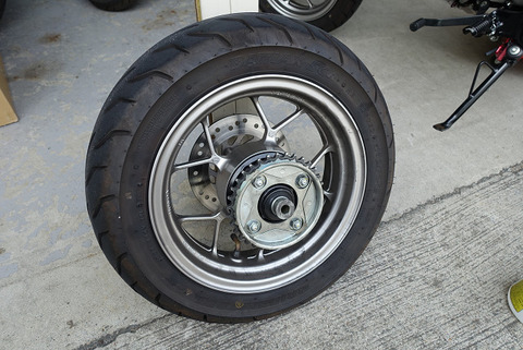 R15811