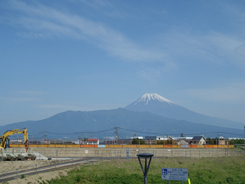 R10589