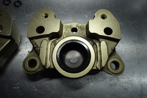 R16533