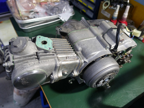 R10880
