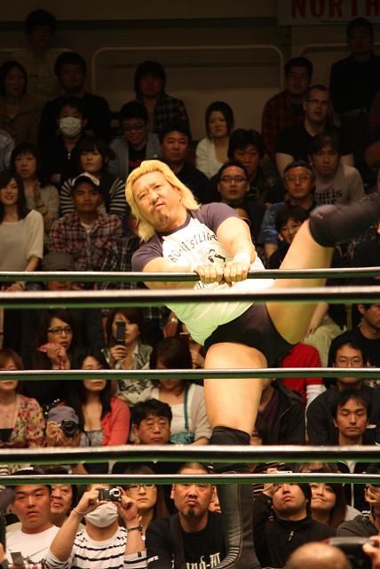 img_990635_28474992_1