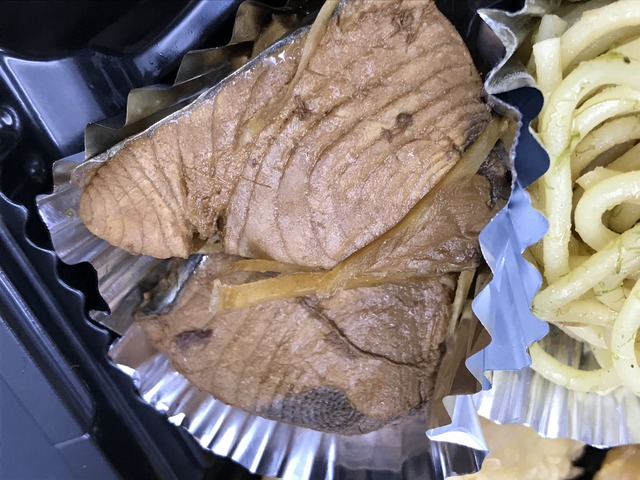 から揚げ弁当2-7