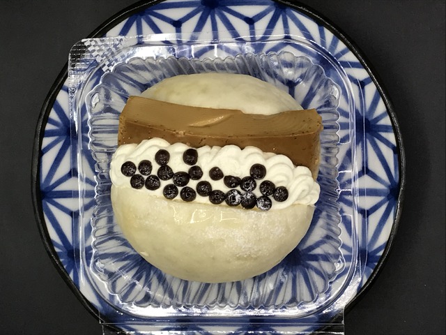 コパンくんのおやつパンキャラメルプリンバナナクリームサンド