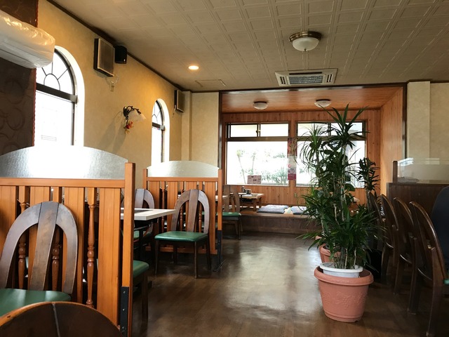 店内4
