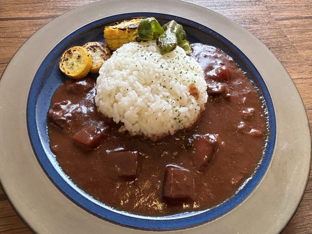 牛すじカレー1-1-1
