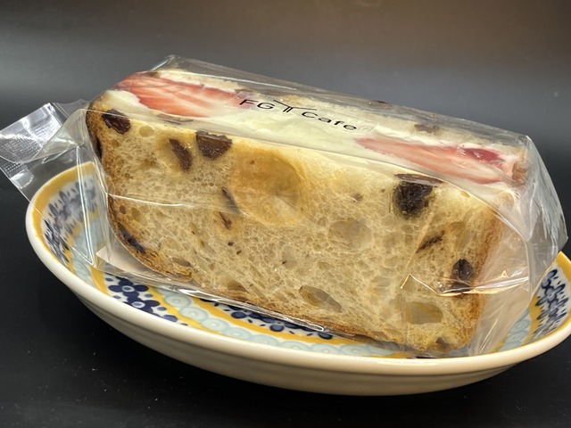 いちごのフルーツサンド1-2-1