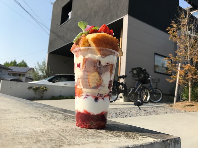 パンケーキパフェいちご4