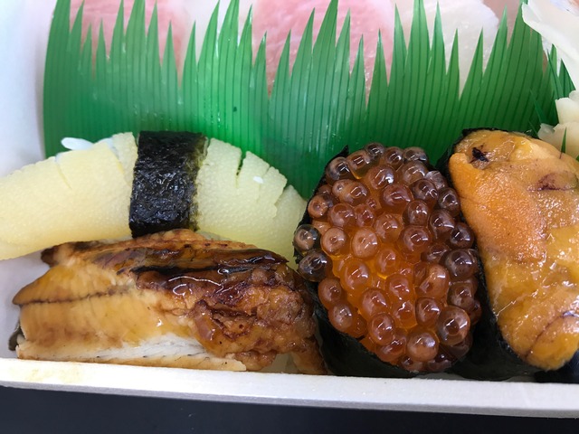 上にぎりうなぎかずのこ1