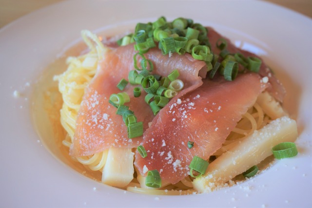 生ハムとタケノコのチーズパスタ2