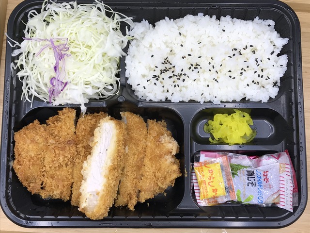 ロースカツ弁当