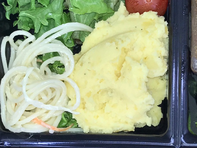 牛カツローストビーフ弁当2-2