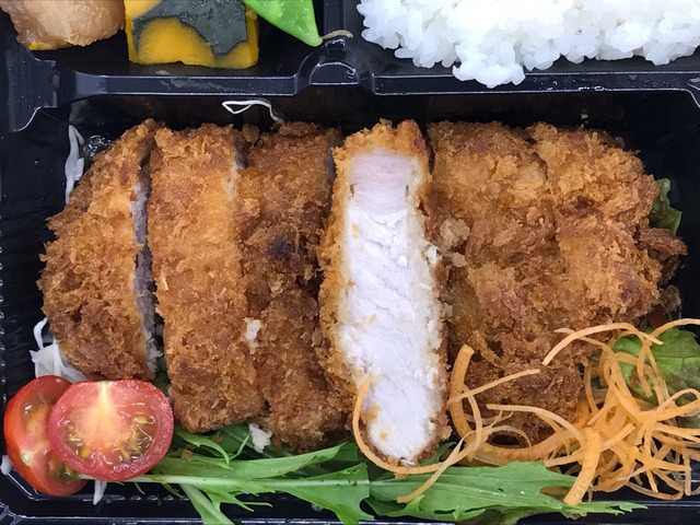 とんかつ弁当2-1