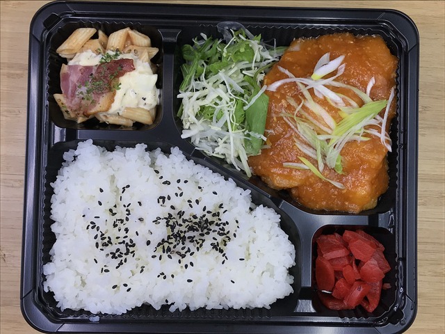エビチリ弁当