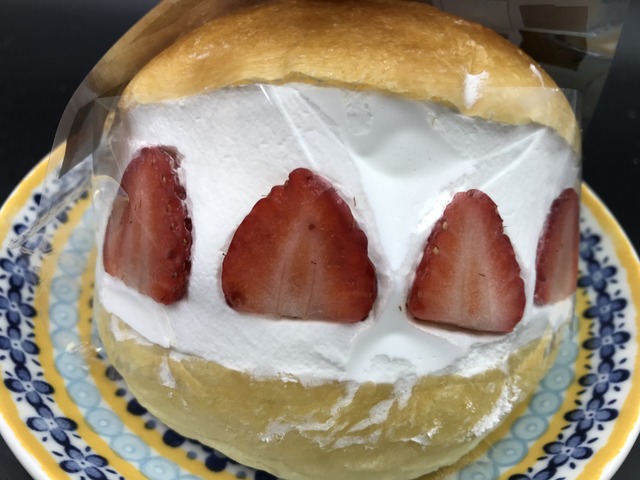 マリトッツォ苺1-2