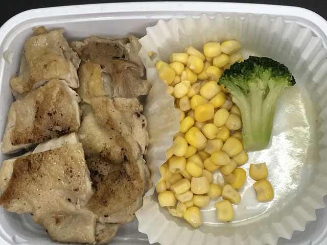 おろしチキンステーキ弁当2-1