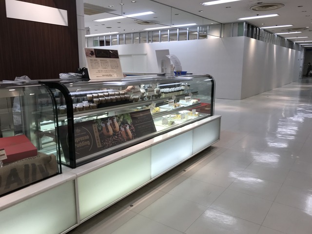 テイクアウトショーケース