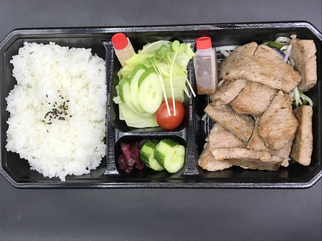 ステーキ弁当1