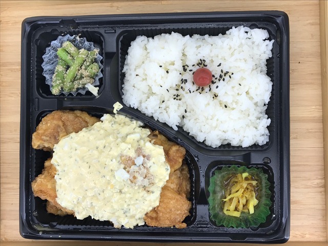チキン南蛮弁当1-1