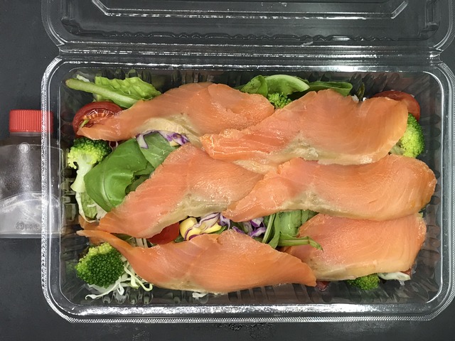 サーモンサラダ1