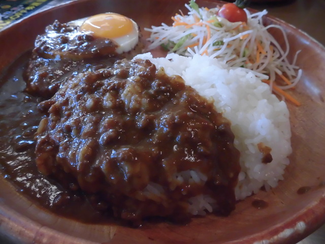 びっくりドンキー　目玉焼きカレーディッシュ１５０ 1