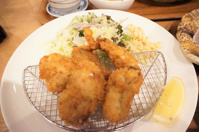 カキフライ刺身定食カキフライ1