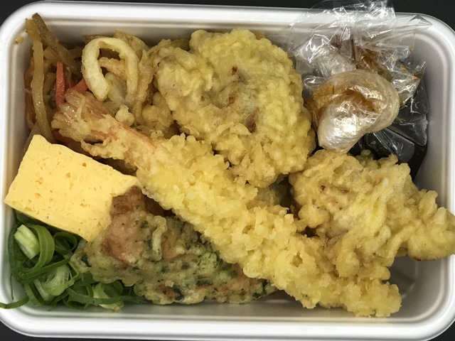天婦羅4個弁当