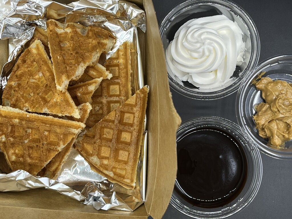 ウーバーイーツでスイーツ♪ ディップワッフル dip&crisp 徳島南昭和町店 徳島 おいしい♪楽しい♪