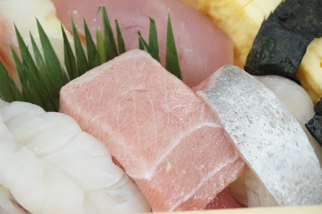 上にぎり中トロ1