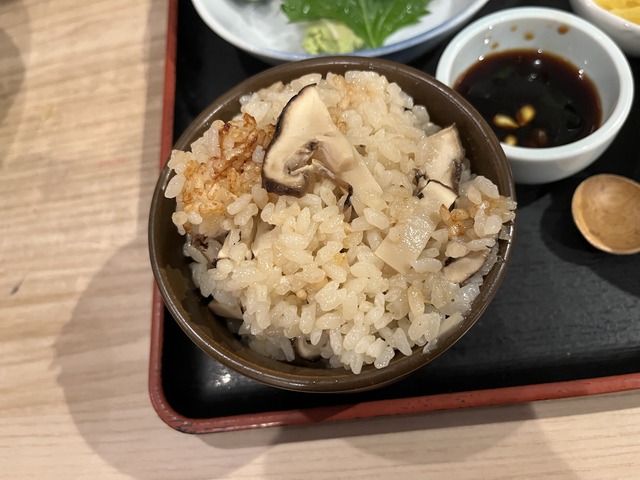 松茸釜飯1-3-3