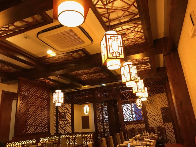 店内4