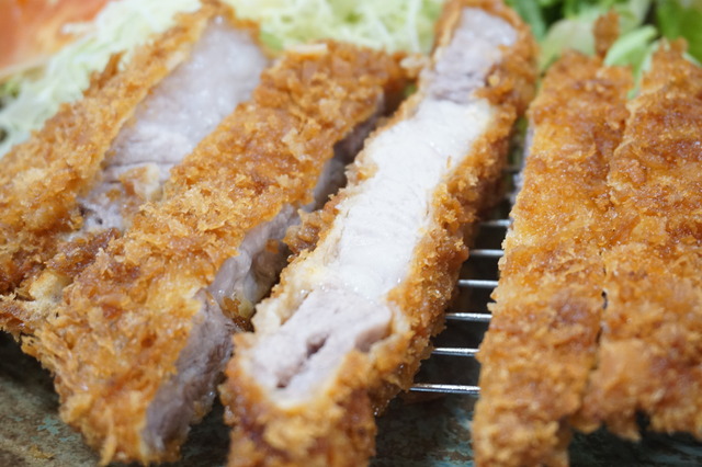 厚切りロースカツ8