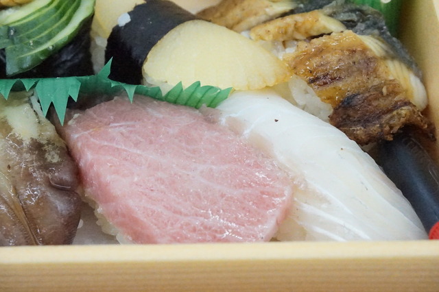 特上にぎりとろ白見2