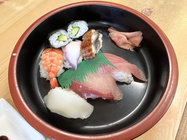 寿司定食1-2-4