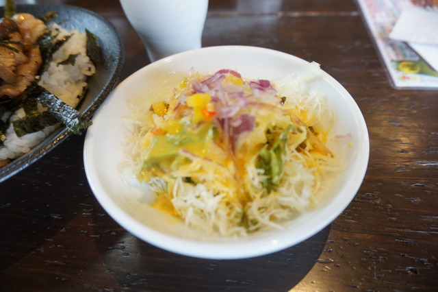 日出蔵丼サラダ