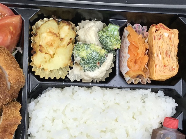 とんかつ弁当2-3