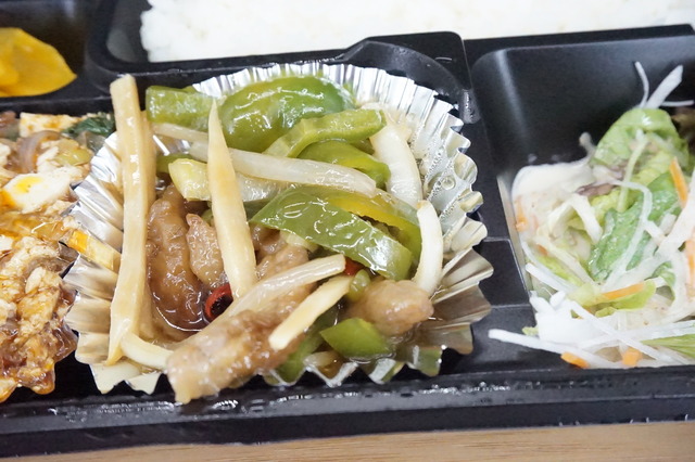 中華弁当チンジャオ麻婆1-4