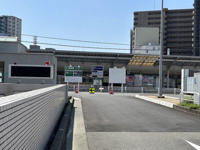 駐車場入口1-1-3