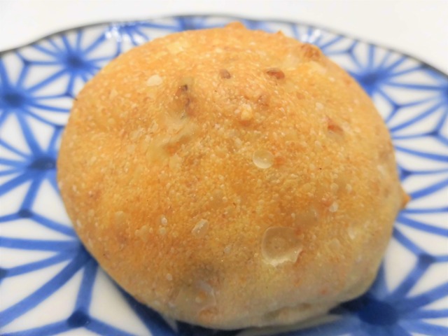 国産小麦のクルミパン