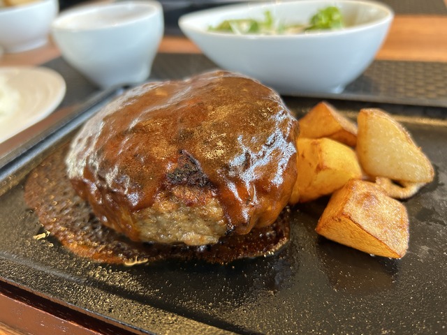 鉄板ハンバーグ1-2-10
