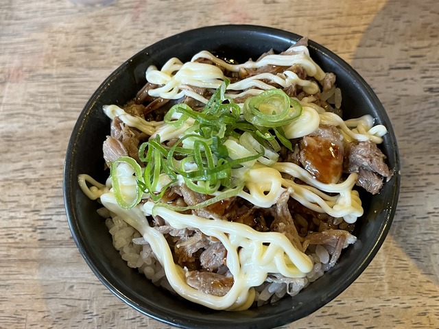 チャーシュー丼1