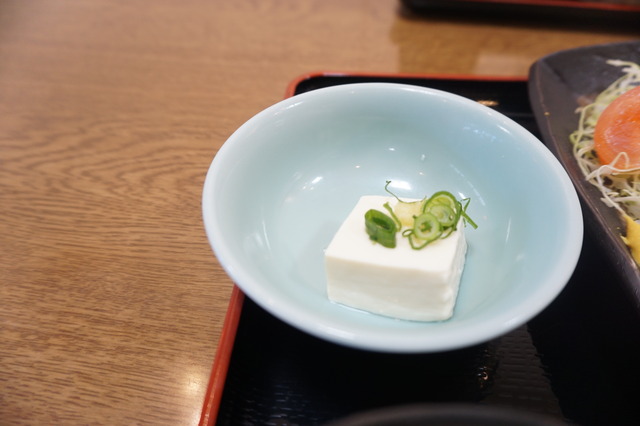 厚切りロースカツ4