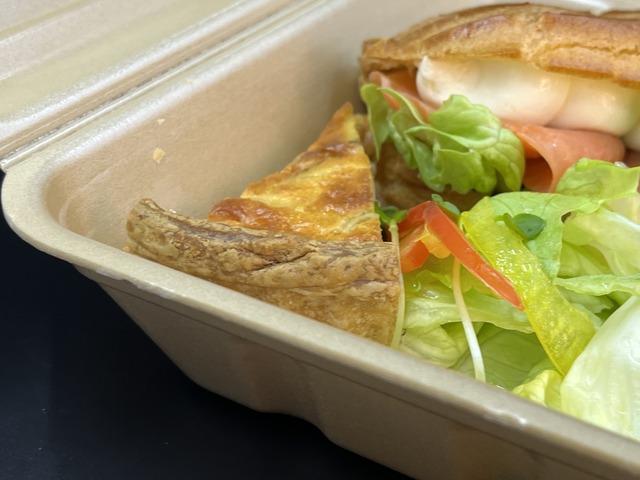 チーズクリームとスモークサーモンシューサンド1-5