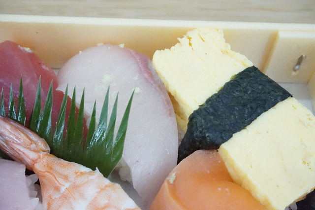 にぎり玉子カンパチ1