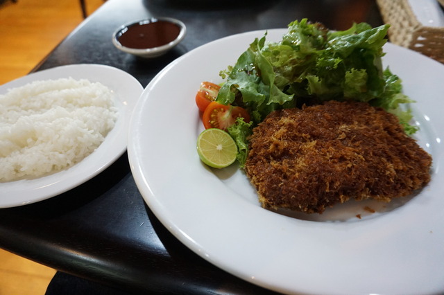 メンチカツランチ2
