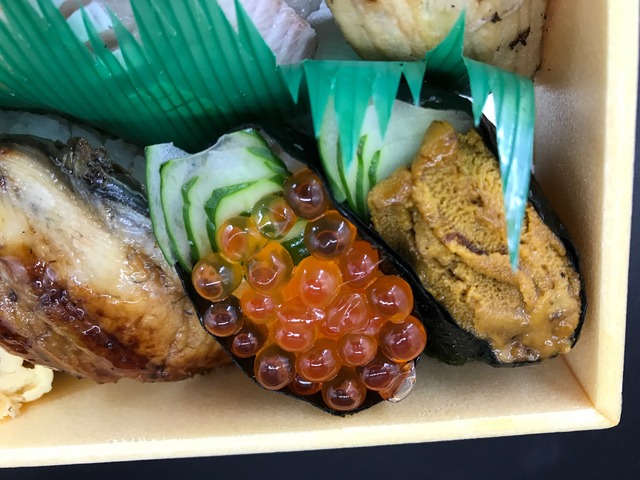 特上握りうにいくら2