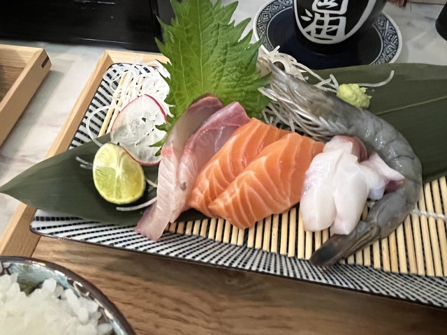 刺身定食1-2-2