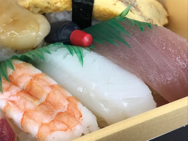 上にぎり赤身イカ海老2