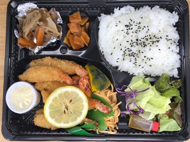 エビフライ弁当2-1