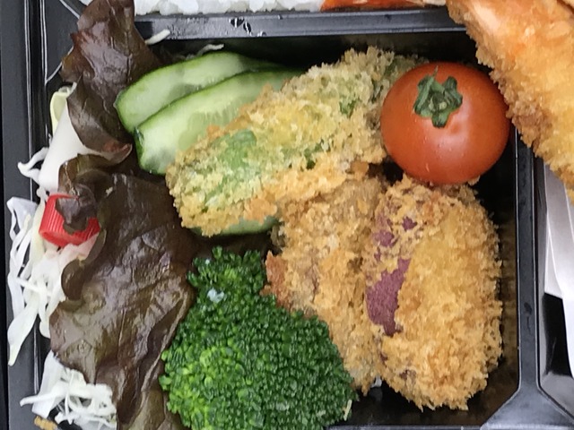 エビフライ弁当2-4